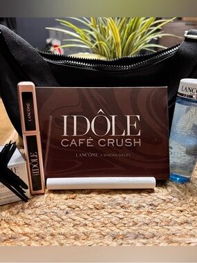 Lancôme Beauty All About The Eyes Set with Black Bag